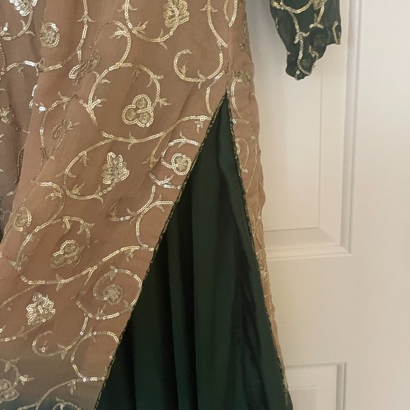 3 piece green lehenga set with gold embroidered motif and ombre style dye - Picture 4 of 11